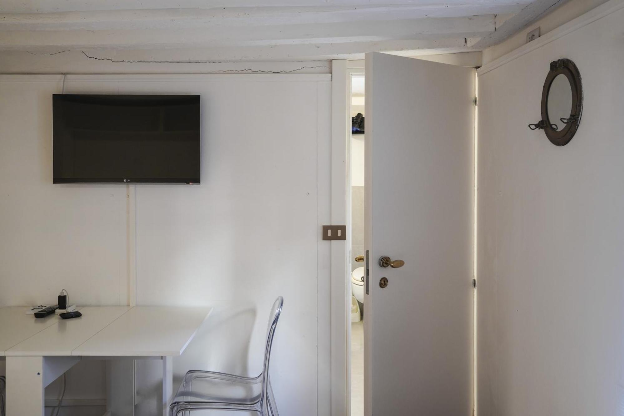 Super Central 1 Bedroom Apartment Venesia Bagian luar foto